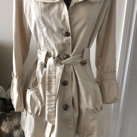 Trench coat - Picture 3 of 12